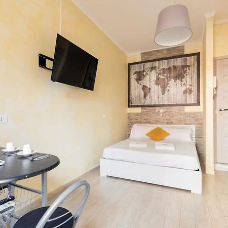Private Suite In A Guest House With Private Bathroom N3 로마 외부 사진
